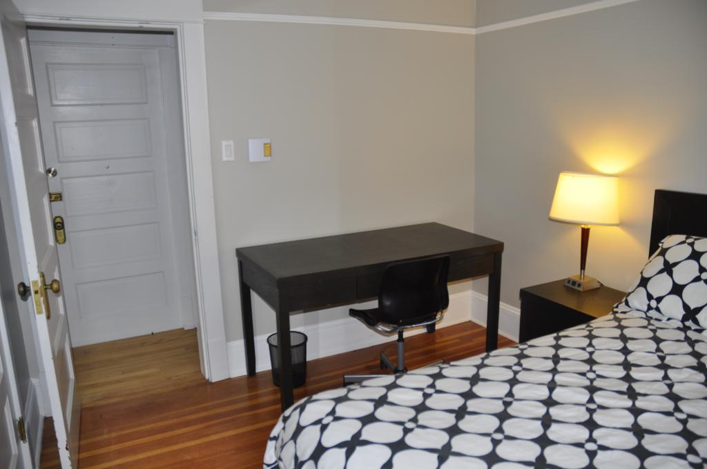 Moncton Suites - Apartments Across Georges Dumont Bagian luar foto