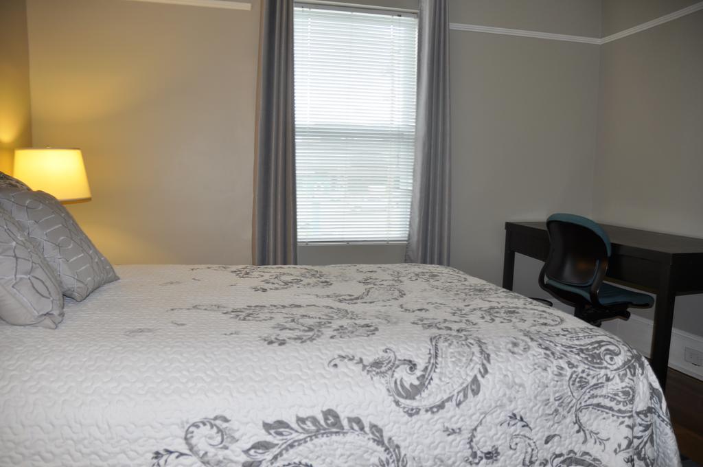 Moncton Suites - Apartments Across Georges Dumont Bagian luar foto