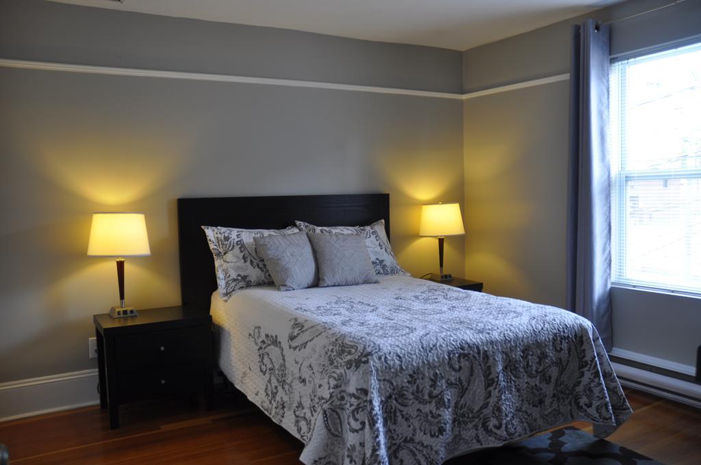 Moncton Suites - Apartments Across Georges Dumont Bagian luar foto
