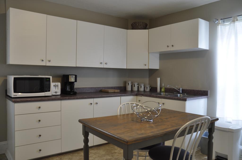 Moncton Suites - Apartments Across Georges Dumont Bagian luar foto