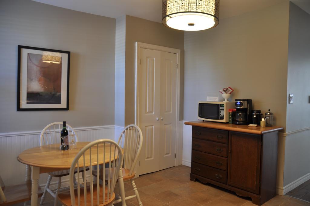Moncton Suites - Apartments Across Georges Dumont Bagian luar foto