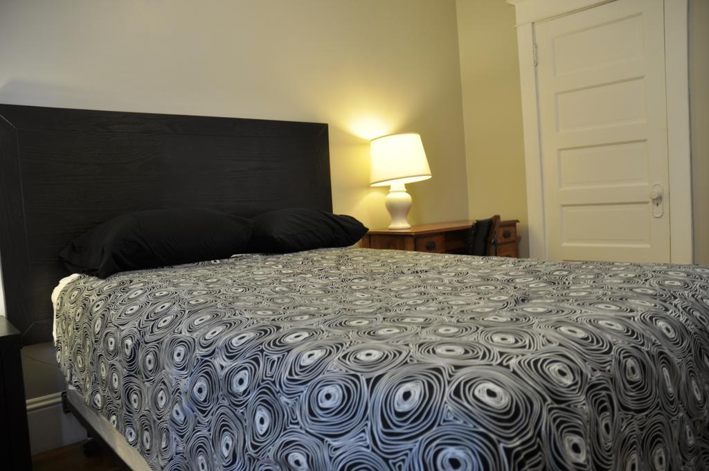 Moncton Suites - Apartments Across Georges Dumont Bagian luar foto