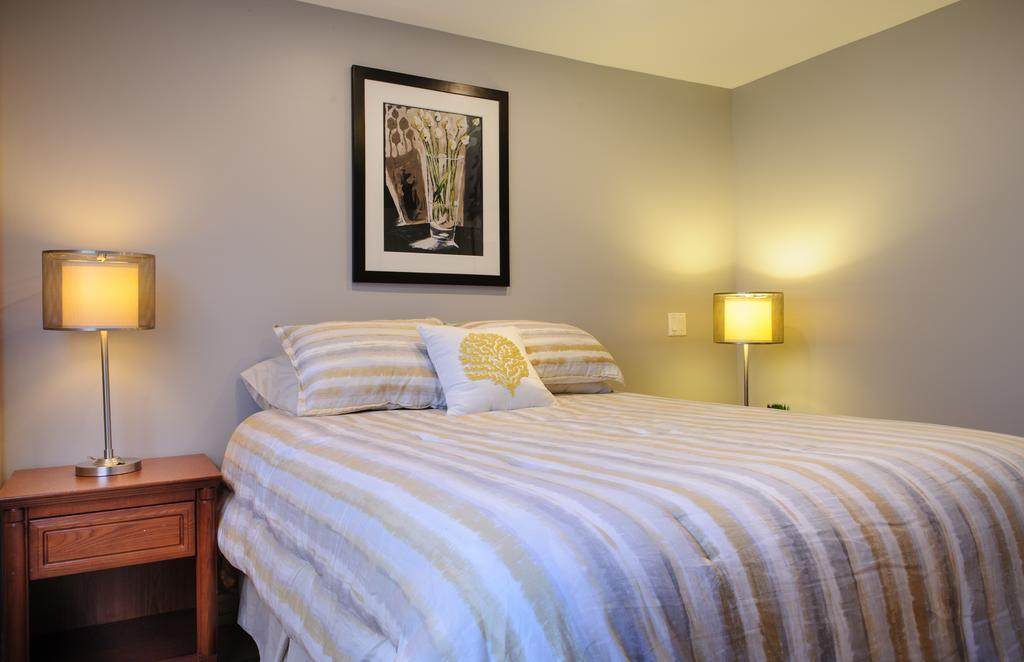 Moncton Suites - Apartments Across Georges Dumont Bagian luar foto