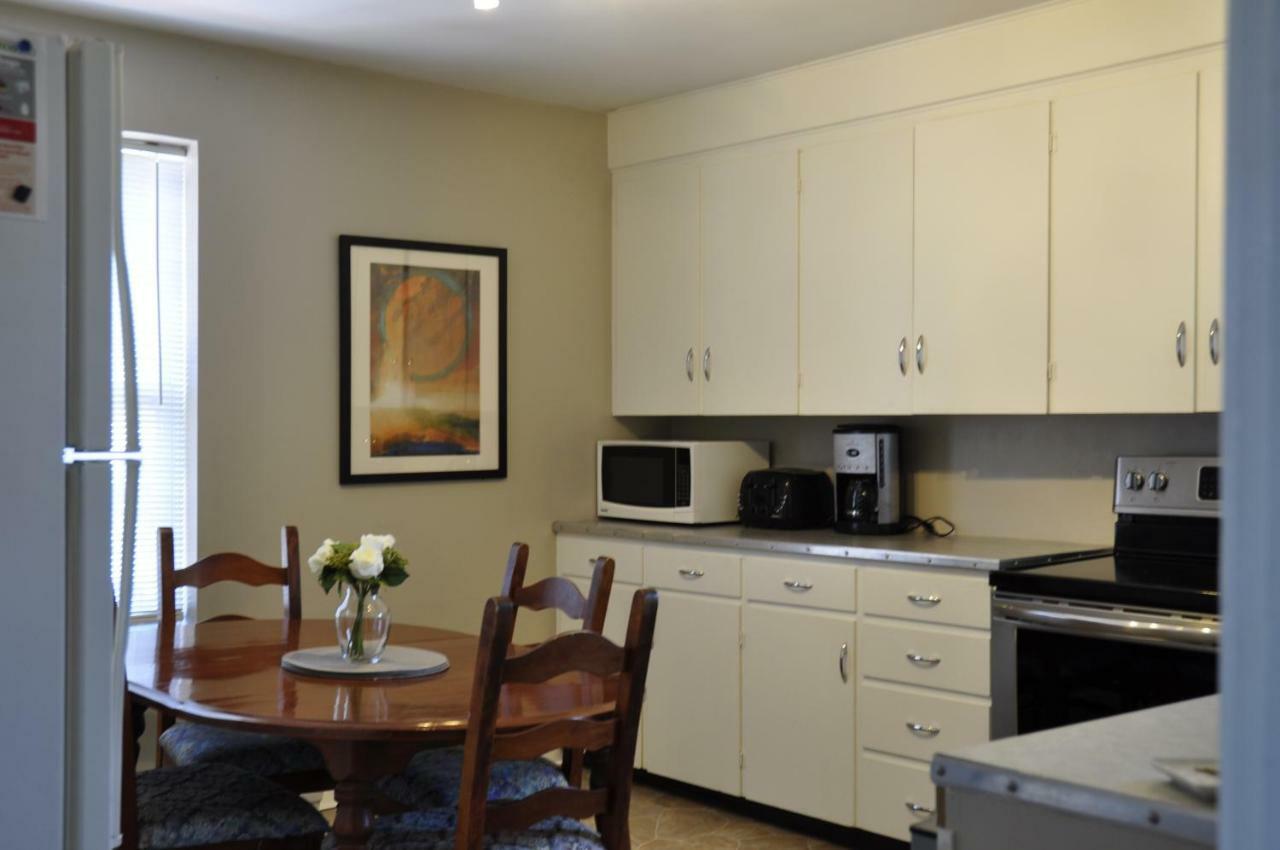Moncton Suites - Apartments Across Georges Dumont Bagian luar foto
