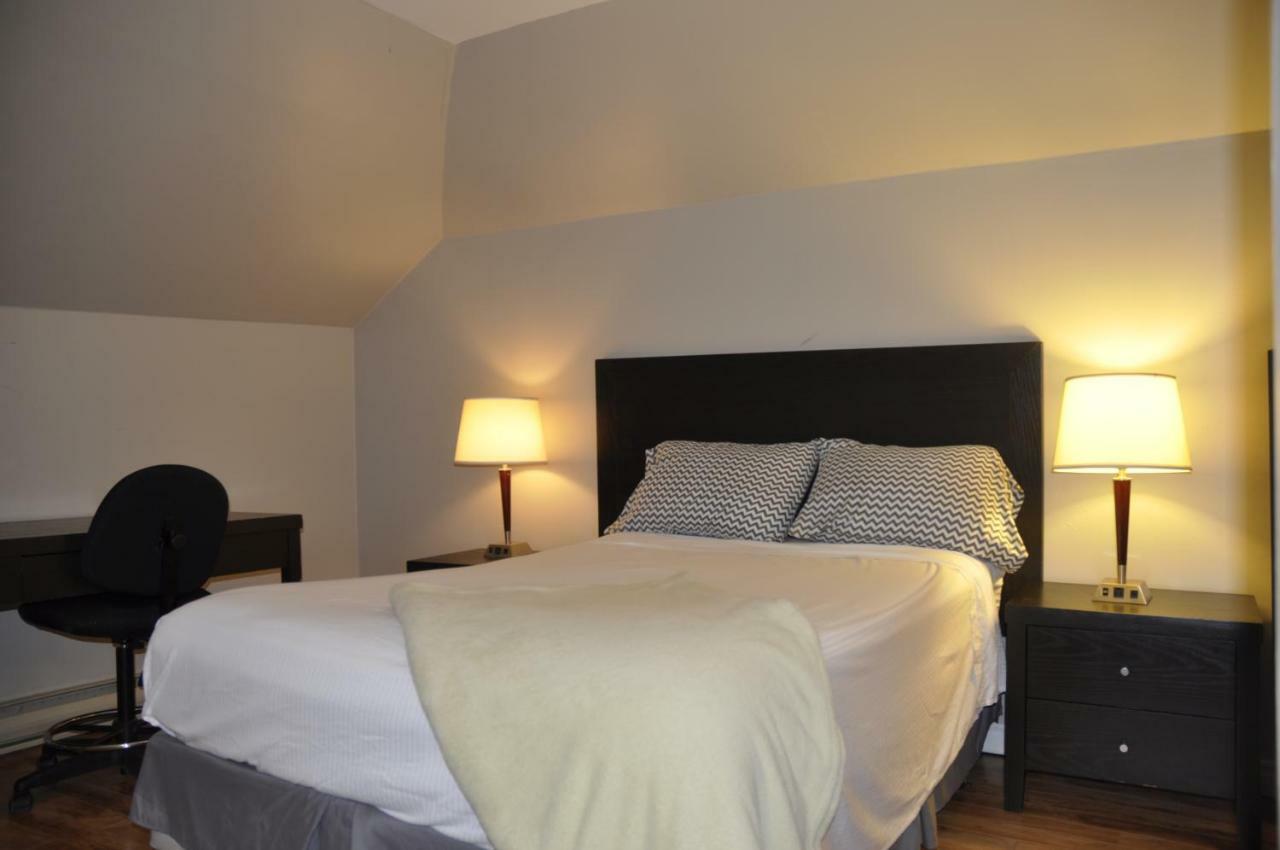 Moncton Suites - Apartments Across Georges Dumont Bagian luar foto