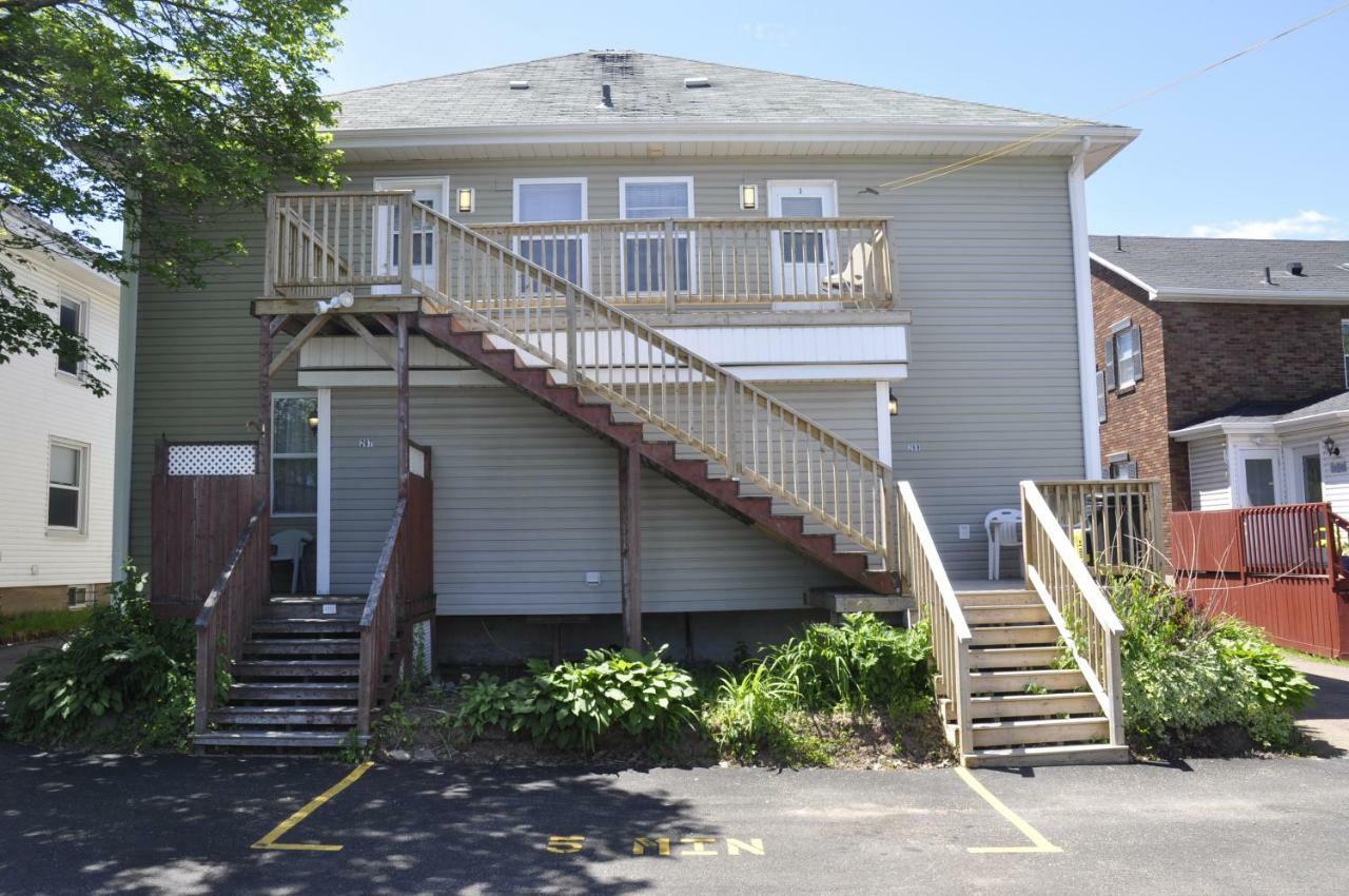 Moncton Suites - Apartments Across Georges Dumont Bagian luar foto